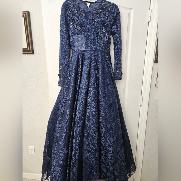 Mac Duggal Embellished Illusion Long Sleeve A Line Gown Navy Sz 4 NWT a11121 - Picture 8 of 14